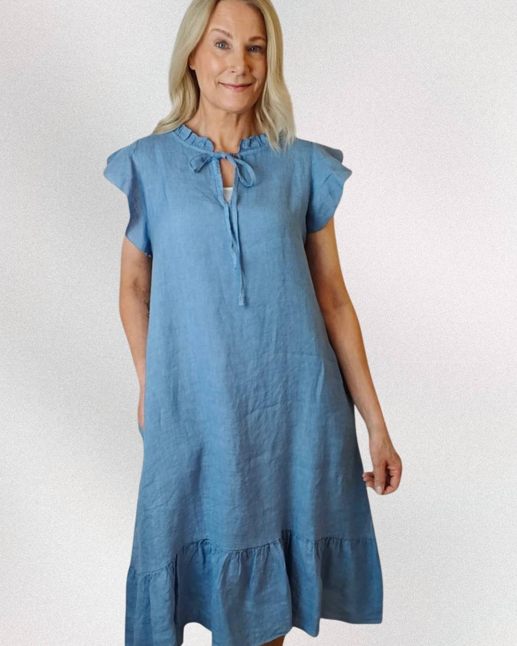Pellava nyörimekko
