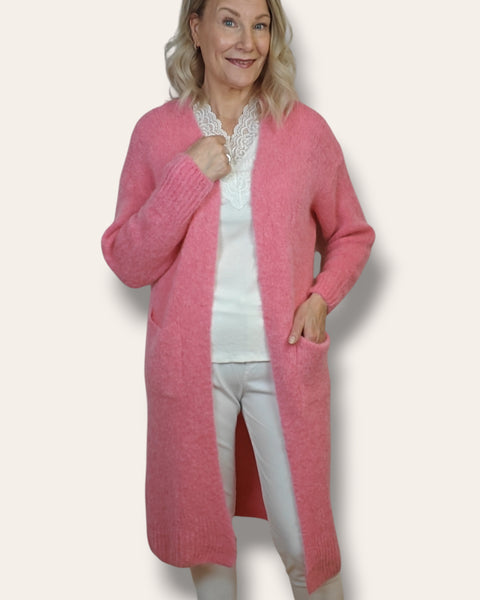 Pitkä alpakkatakki pinkki